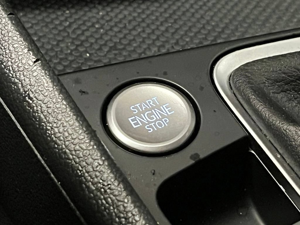 Used 2024 Volkswagen Jetta SE FWD image 15