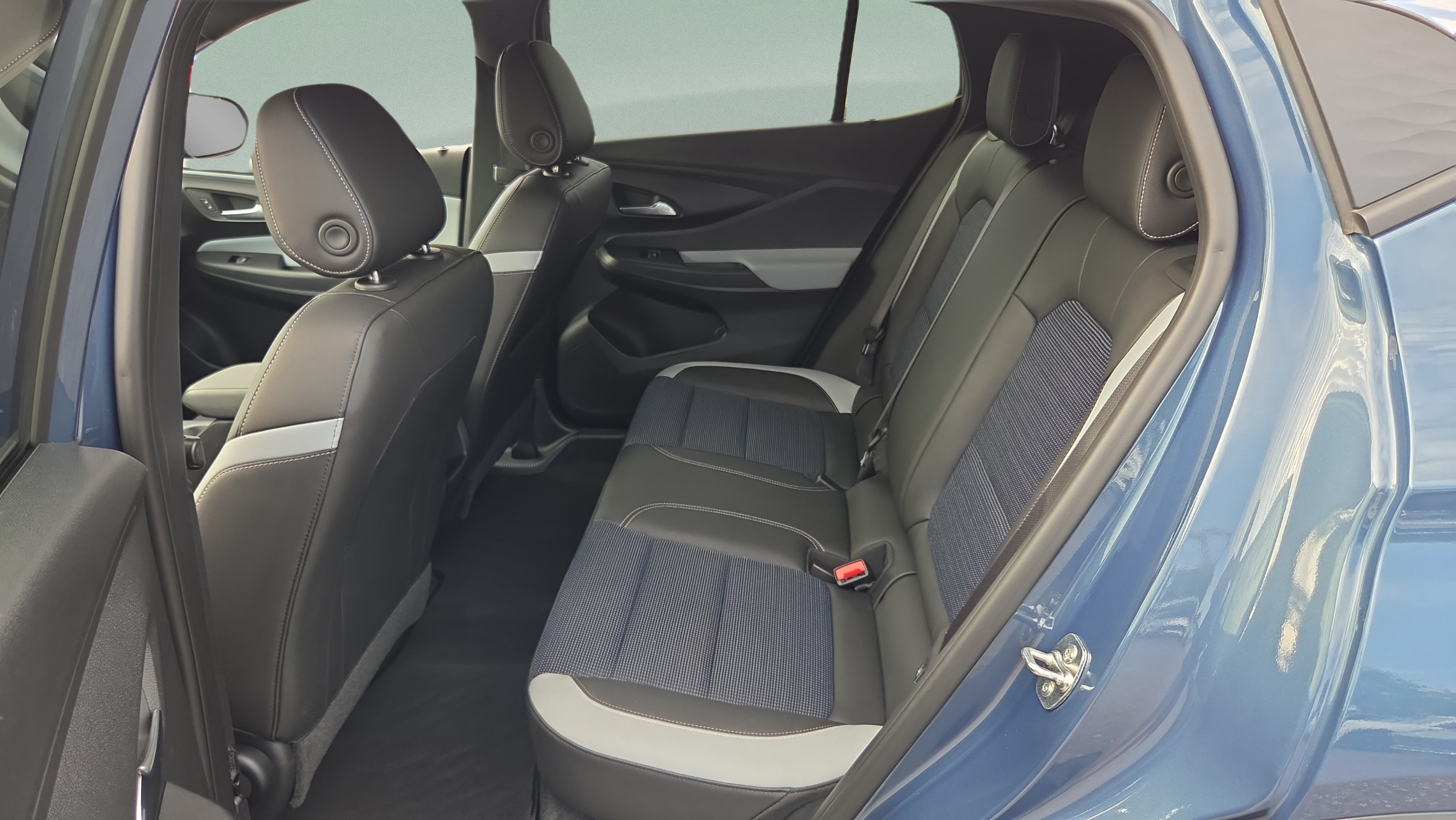 Certified 2025 Buick Envista Preferred FWD image 10