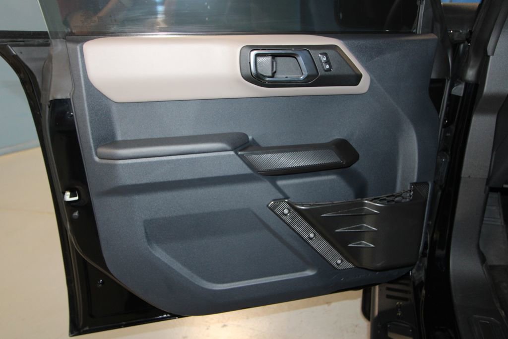 Used 2024 Ford Bronco Wildtrak image 5