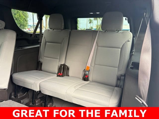 Used 2023 Chevrolet Suburban LS AWD/4WD image 16