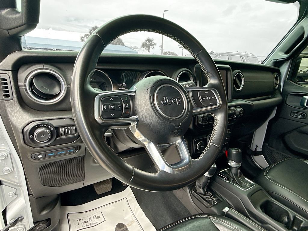 Used 2022 Jeep Wrangler Unlimited Sahara image 12