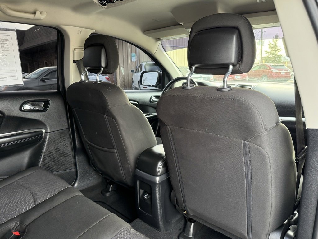 Used 2019 Dodge Journey SE image 21