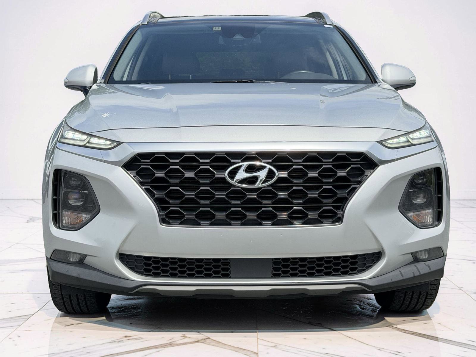 Used 2019 Hyundai Santa Fe Limited w/ Cargo Package FWD image 2