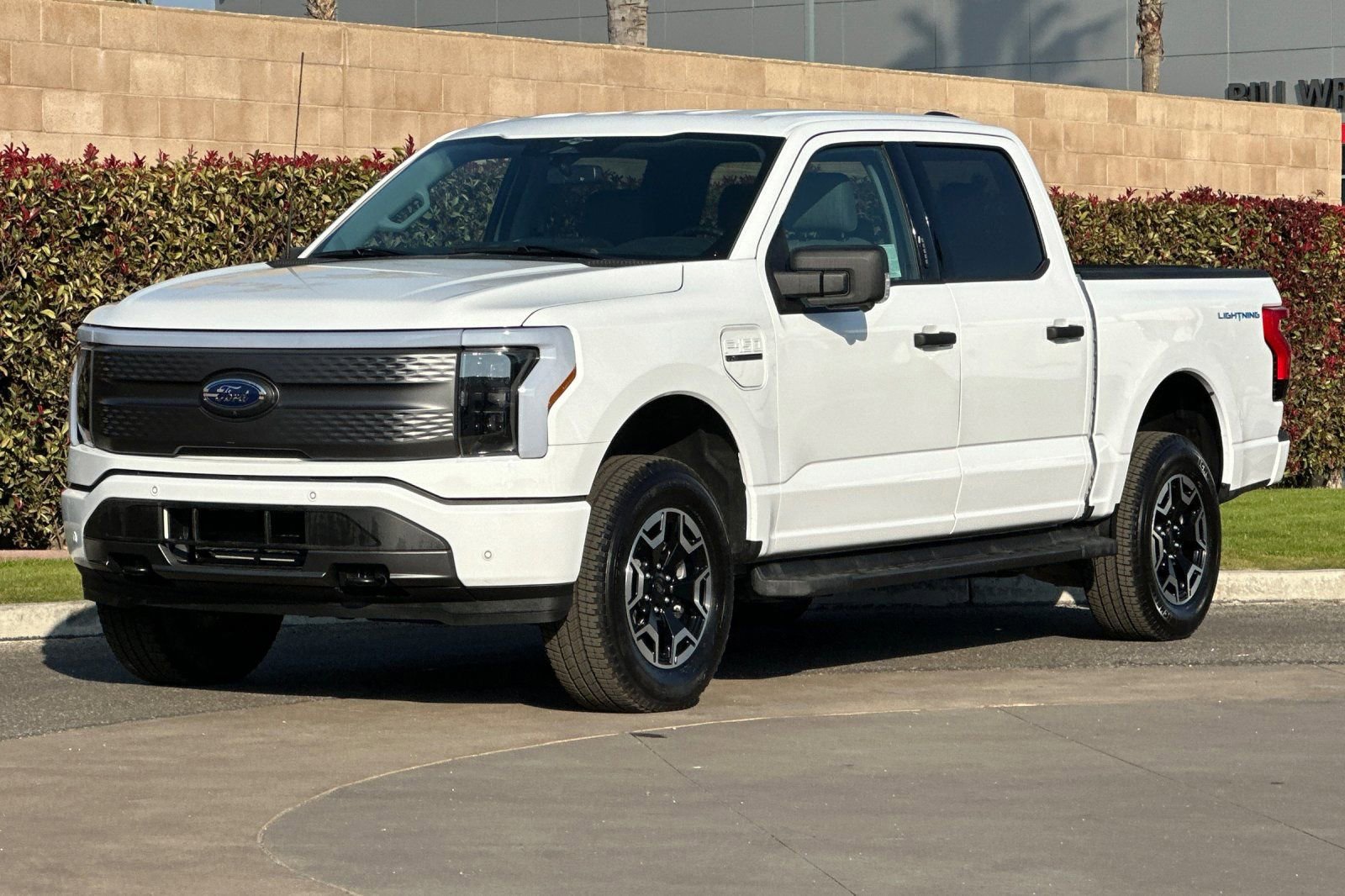 Used 2023 Ford F150 Lightning XLT image 8