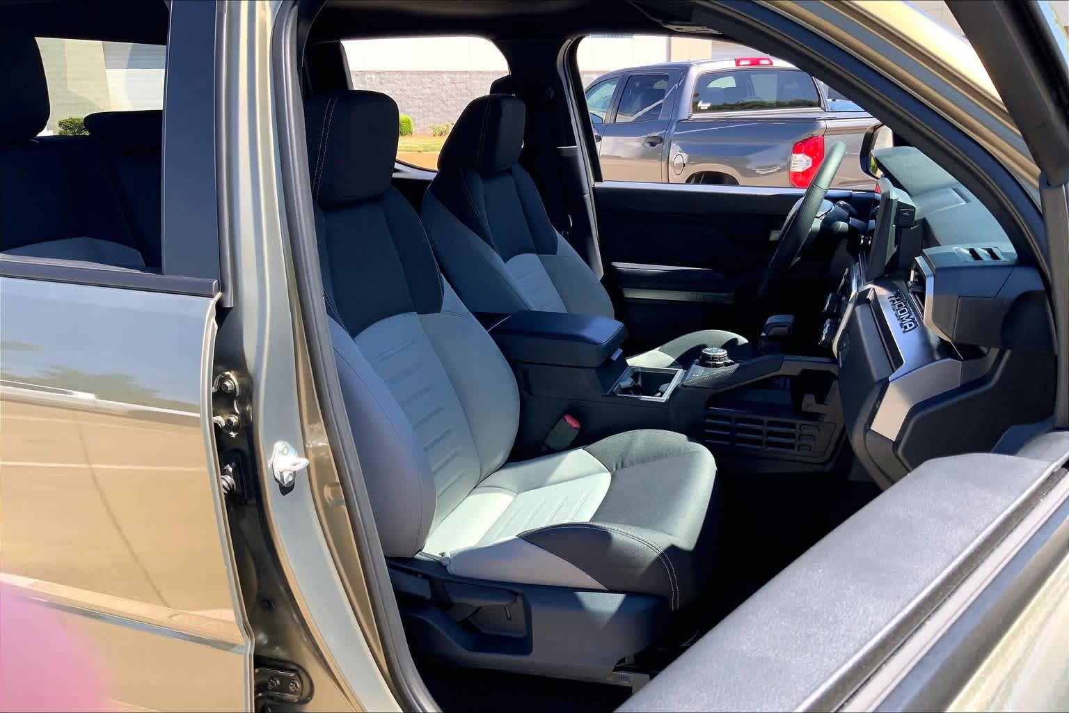 Used 2026 Toyota Tacoma TRD Off-Road AWD/4WD image 9