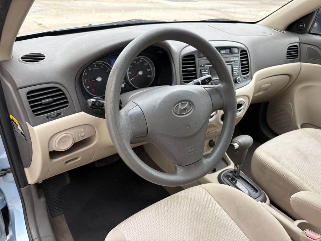 Used 2011 Hyundai Accent GLS FWD image 14