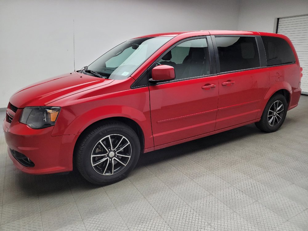 Used 2015 Dodge Grand Caravan R/T w/ Driver Convenience Group FWD image 2