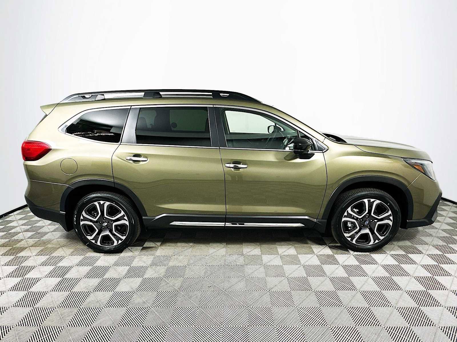 New 2025 Subaru Ascent Touring image 8