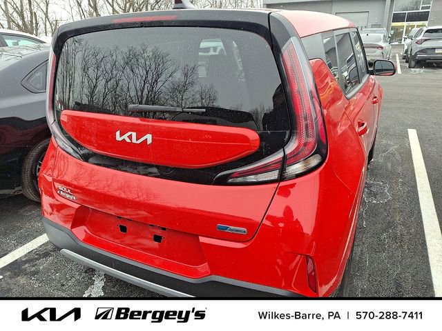 Certified 2023 Kia Soul EX image 6
