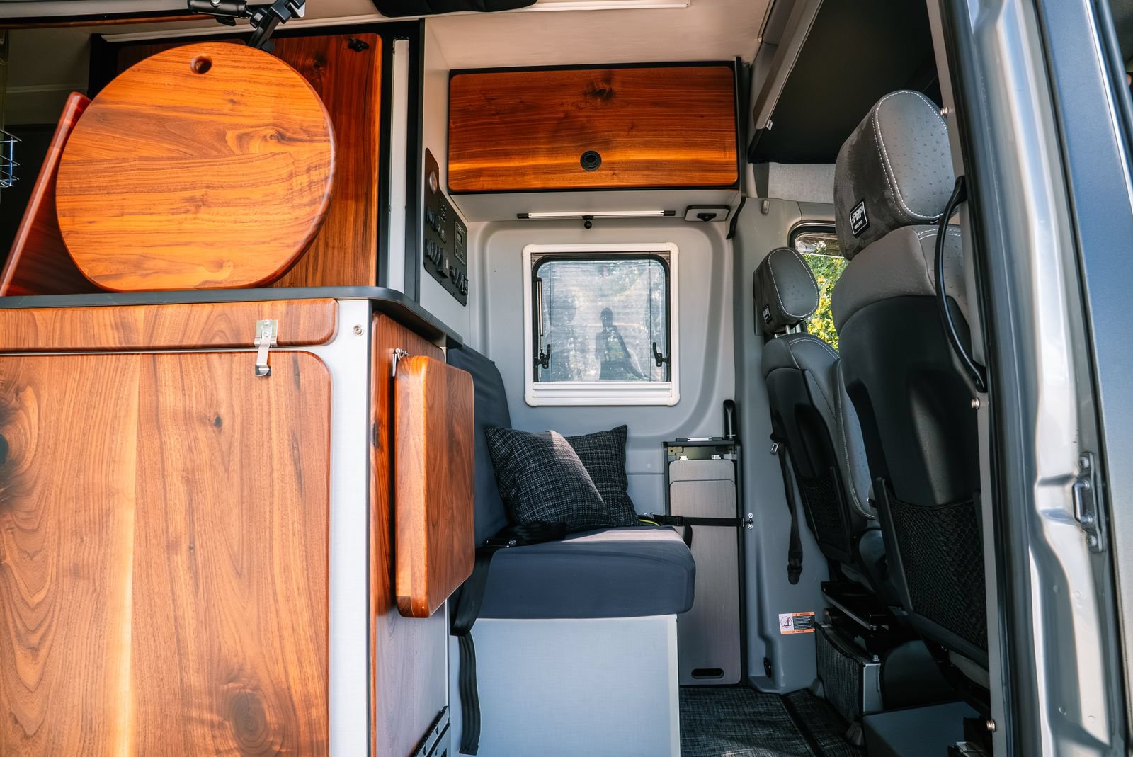 Used 2018 Mercedes-Benz Sprinter 2500 image 20