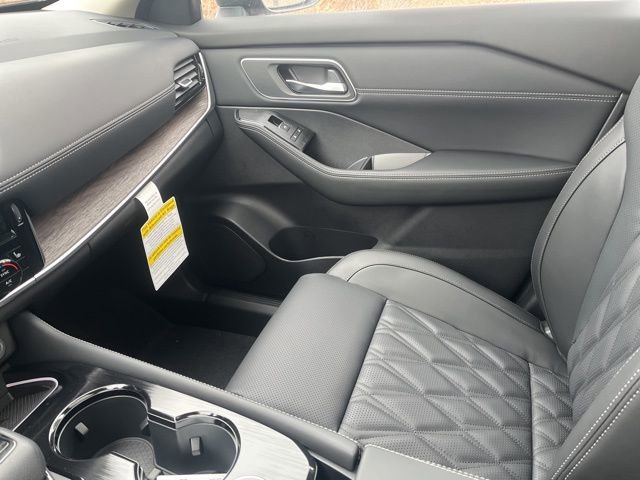 New 2026 Nissan Rogue Platinum w/ Platinum Premium Package image 14