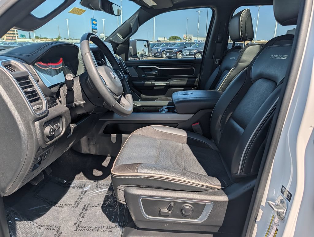 Used 2025 RAM 1500 Laramie w/ Night Edition AWD/4WD image 15
