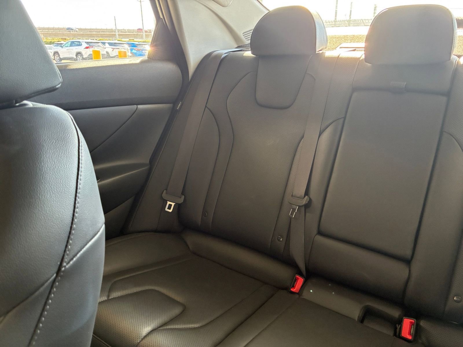 Used 2025 Hyundai Elantra Limited image 41