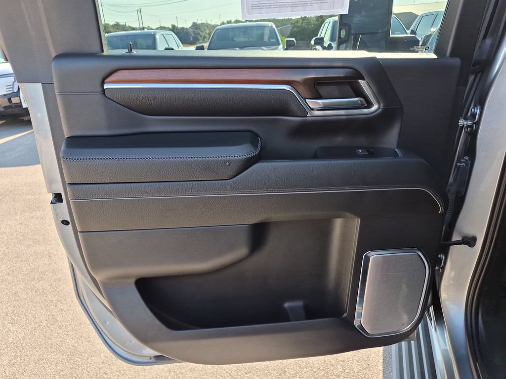 Used 2024 GMC Sierra 2500 Denali w/ Denali Reserve Package AWD/4WD image 36
