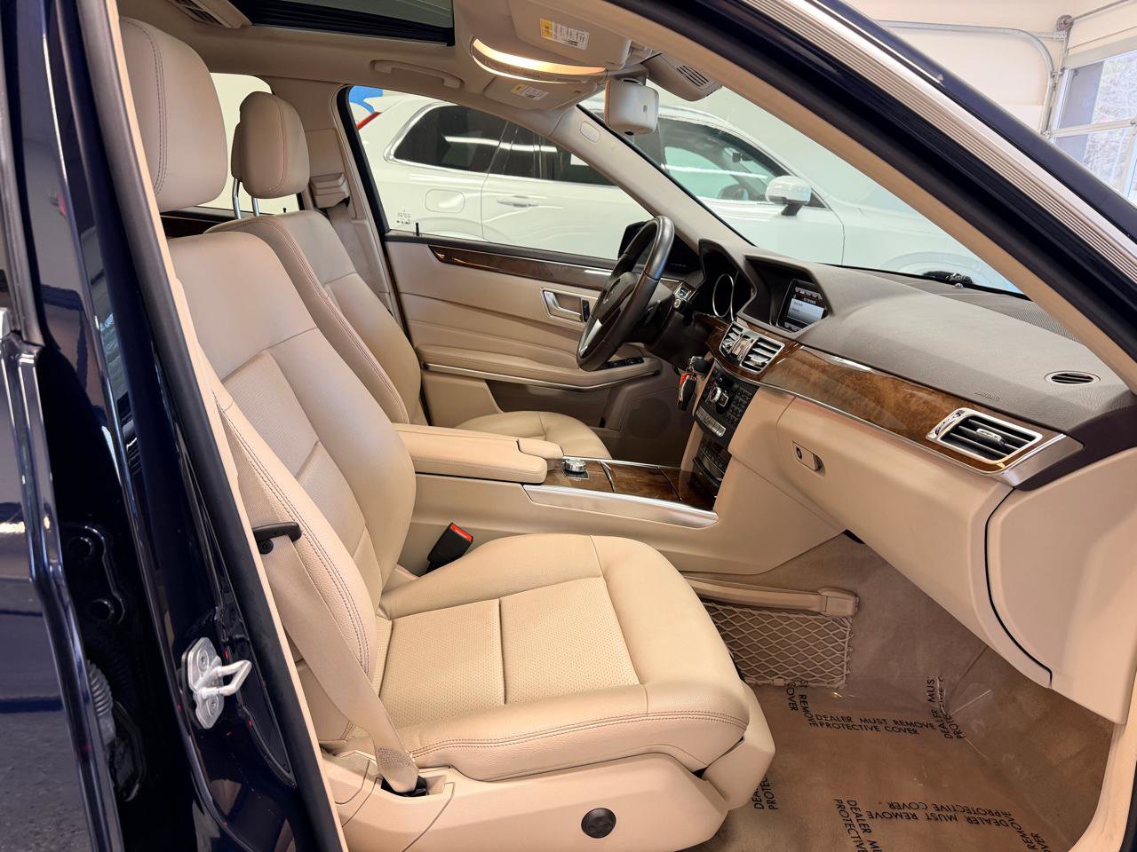 Used 2014 Mercedes-Benz E 350 E350 Sedan image 22