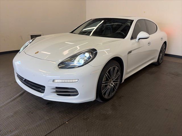 Used 2015 Porsche Panamera 4S image 5