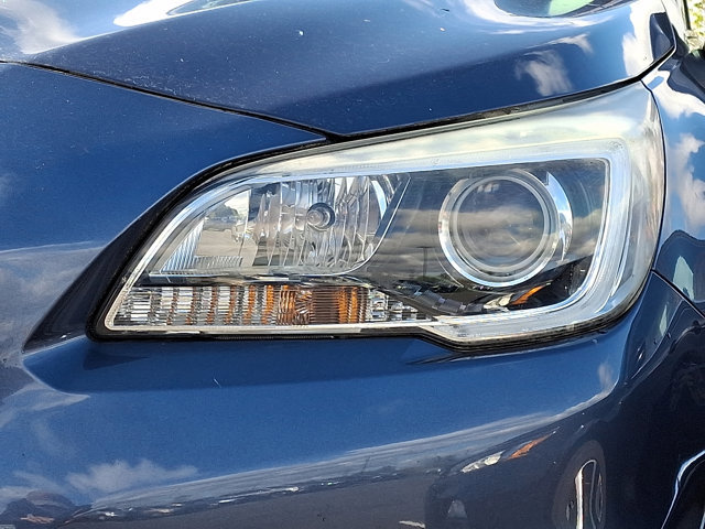 Used 2017 Subaru Outback 2.5i Premium image 8