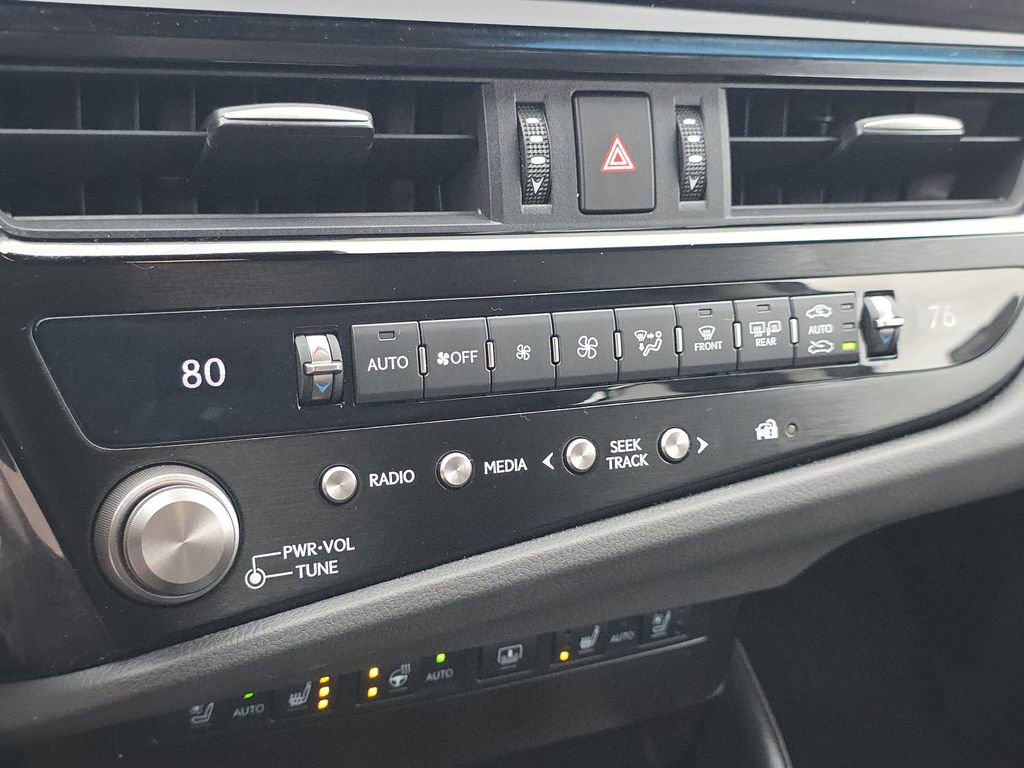 Certified 2024 Lexus ES 300h Ultra Luxury image 29