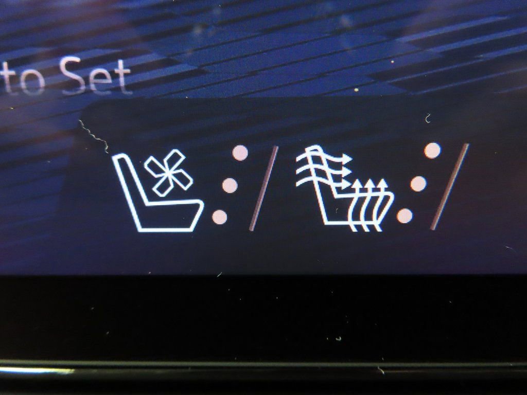 Used 2025 Chevrolet Suburban High Country AWD/4WD image 25