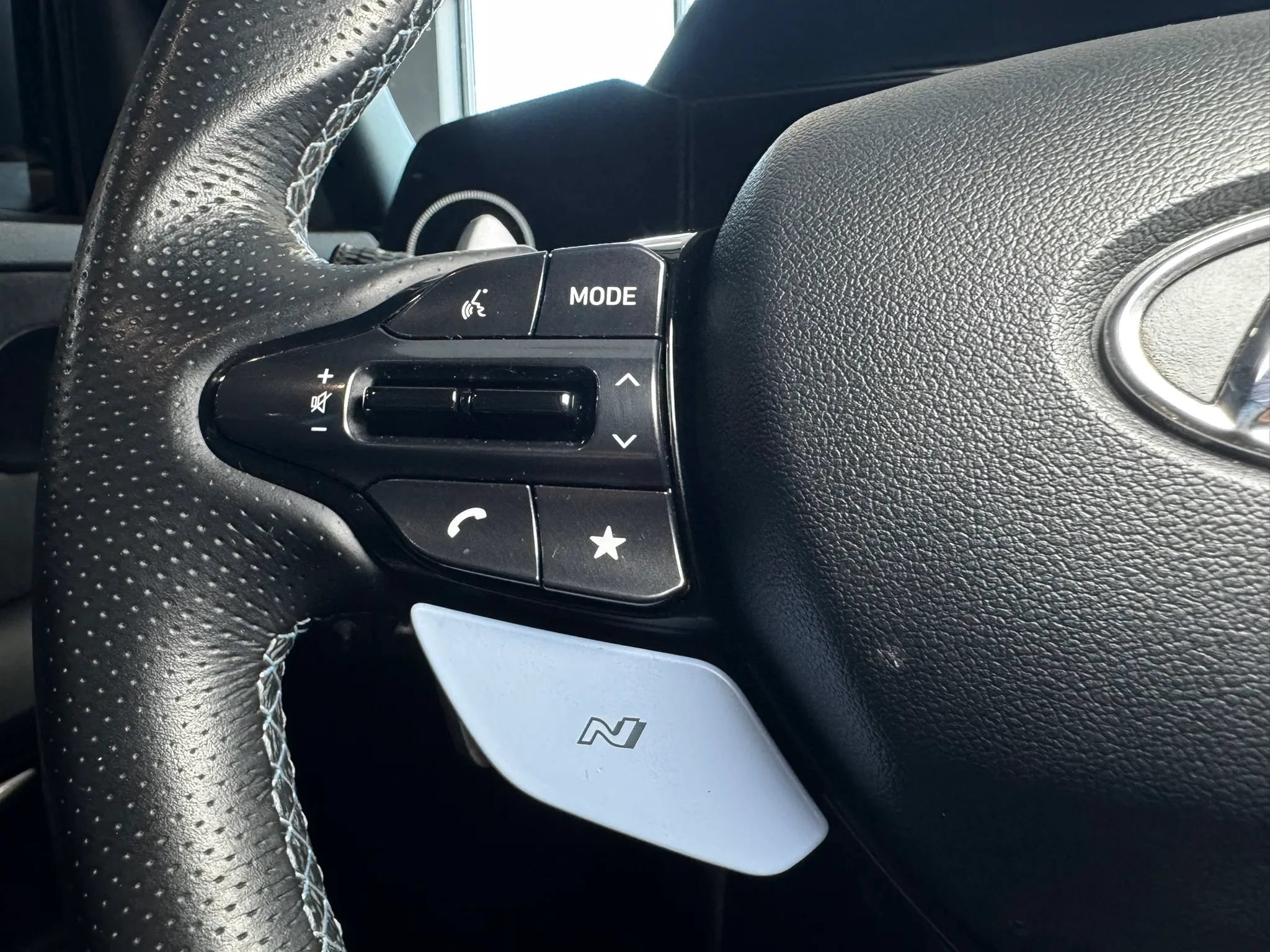 Used 2022 Hyundai Elantra N FWD image 24