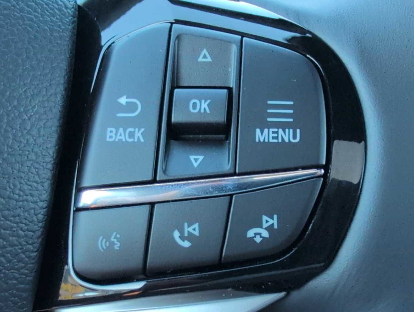 New 2025 Ford Explorer Platinum image 25