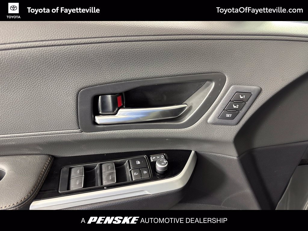 New 2026 Toyota Sienna Limited FWD image 28