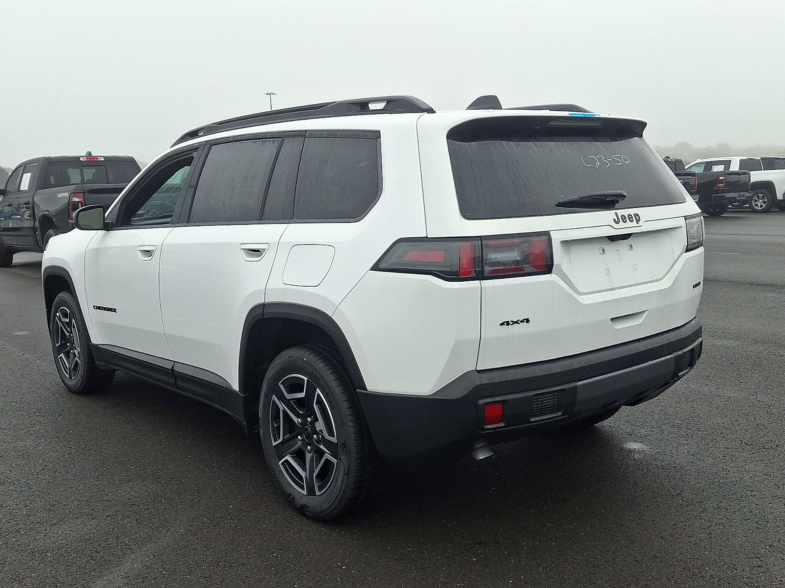 New 2026 Jeep Cherokee Laredo AWD/4WD image 3