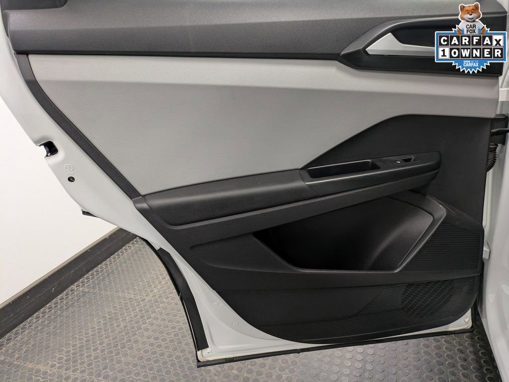 Used 2022 Volkswagen Taos SE image 24