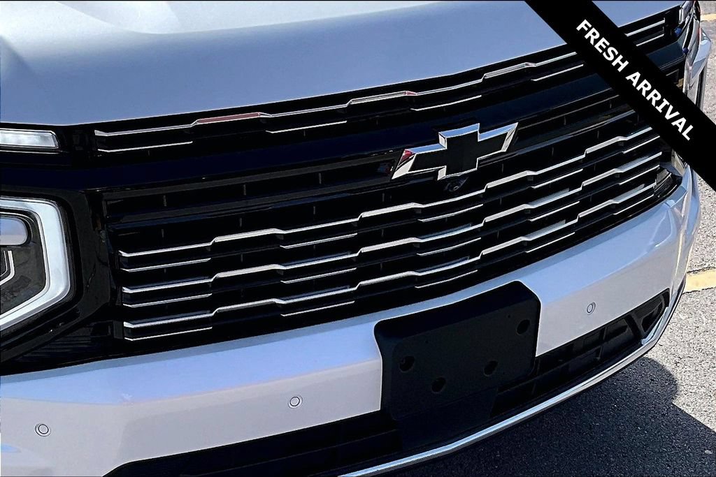 Used 2025 Chevrolet Suburban High Country w/ Sun And Tow Package AWD/4WD image 33