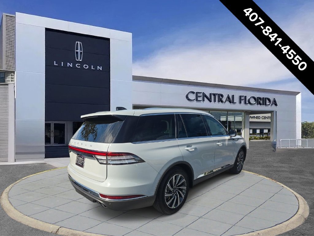 New 2027 Lincoln Aviator 2WD image 3