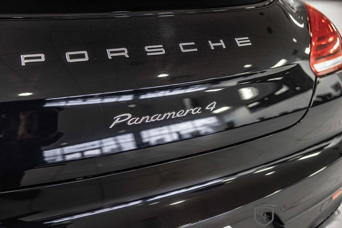 Used 2015 Porsche Panamera 4 image 15