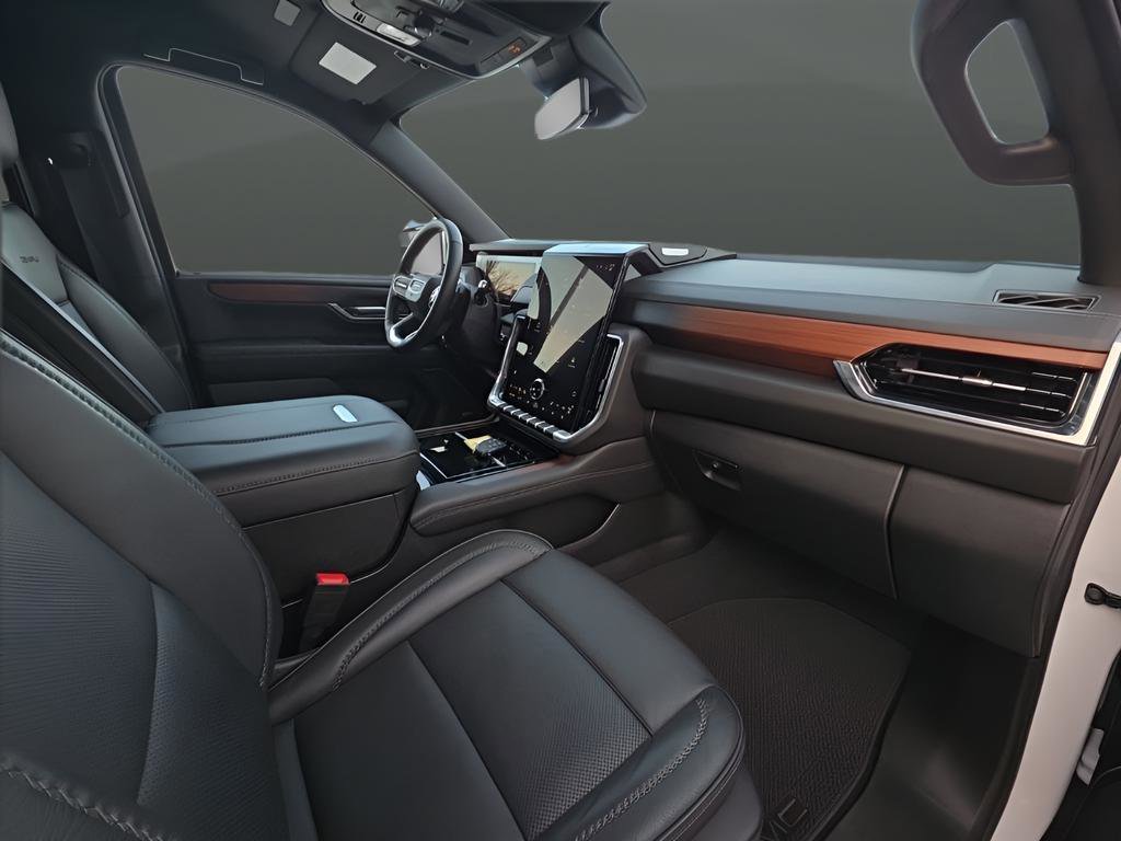 Used 2025 GMC Yukon Denali image 19