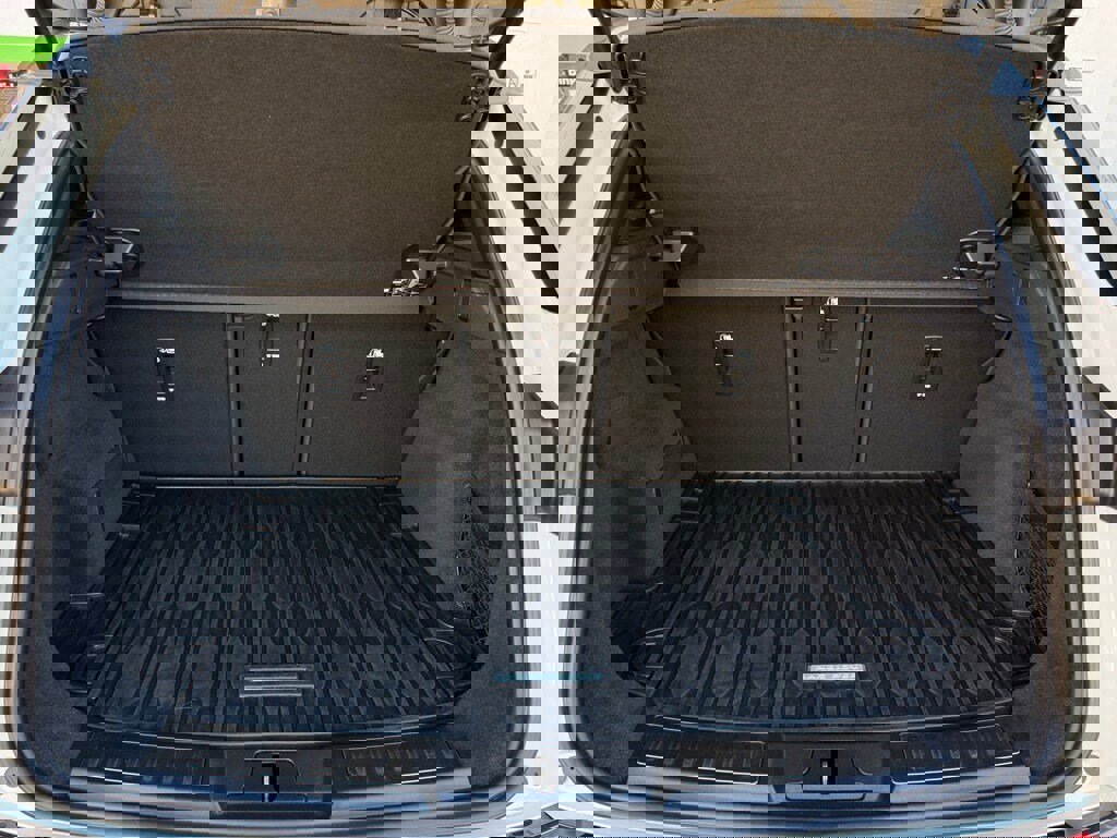 Used 2022 Land Rover Range Rover Evoque R-Dynamic SE image 12