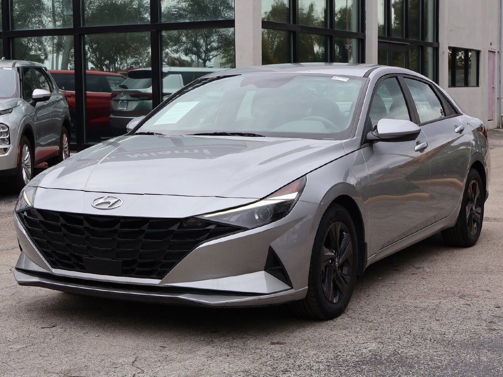 Used 2022 Hyundai Elantra SEL w/ Convenience Package image 7