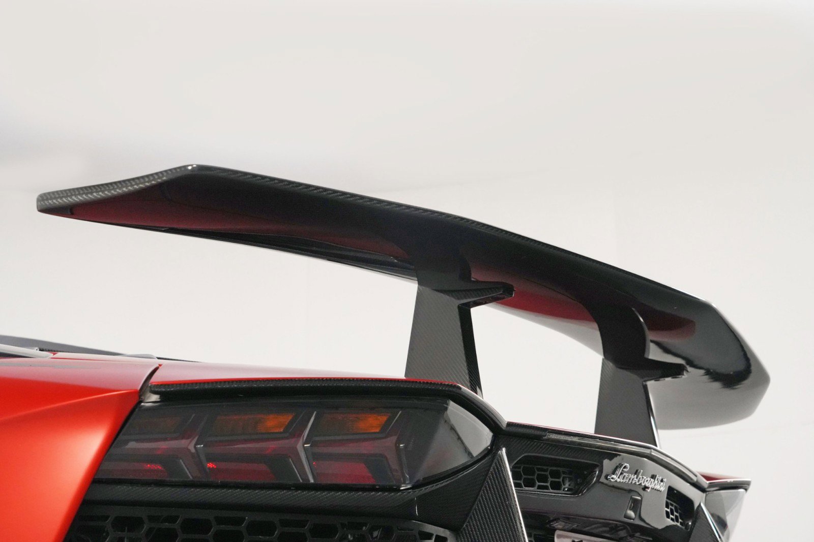 Used 2017 Lamborghini Aventador S image 86