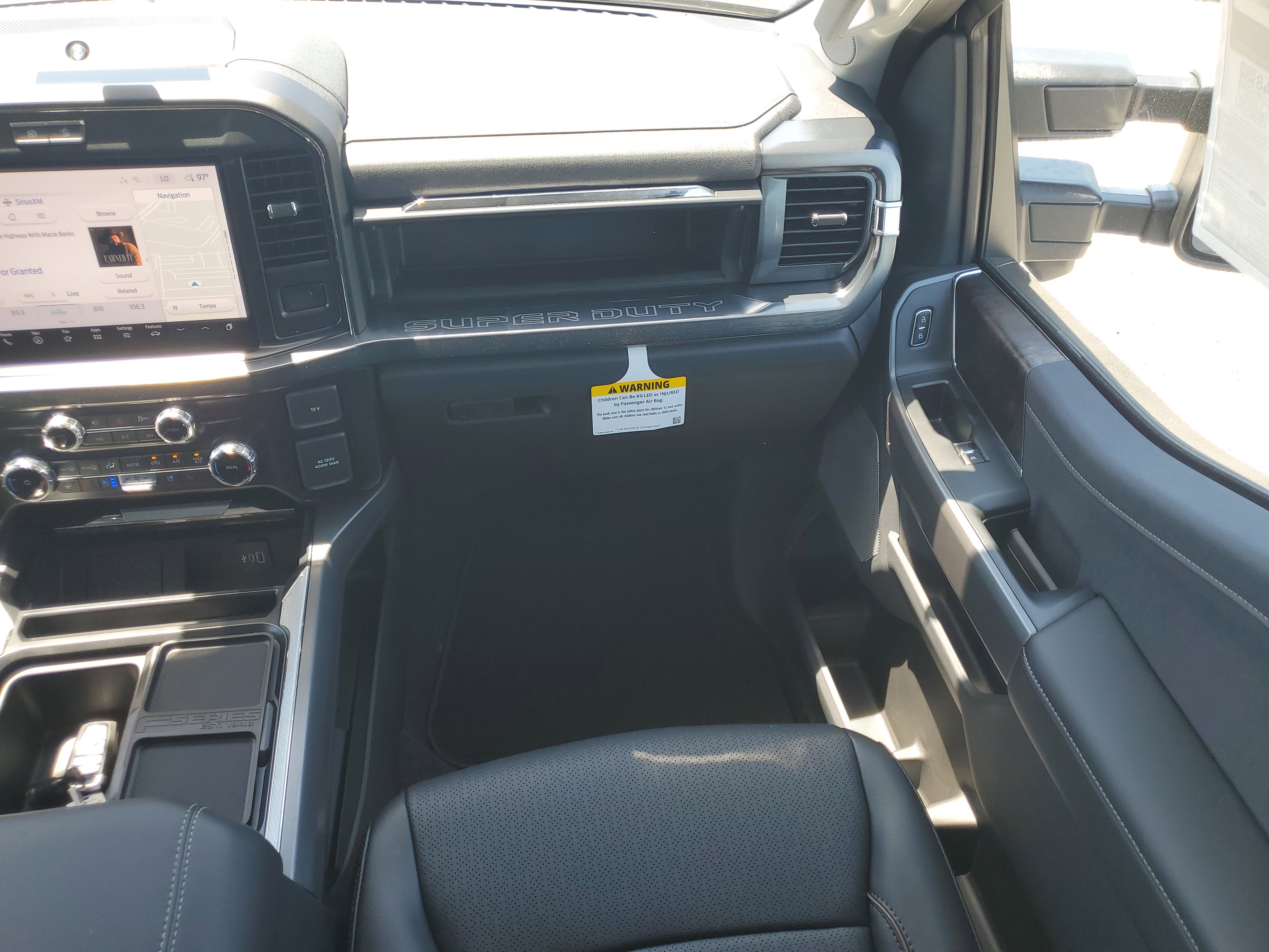 New 2025 Ford F250 Lariat w/ Lariat Ultimate Package image 13