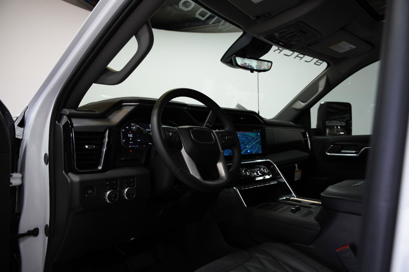 New 2025 GMC Sierra 2500 Denali w/ Denali Reserve Package image 33