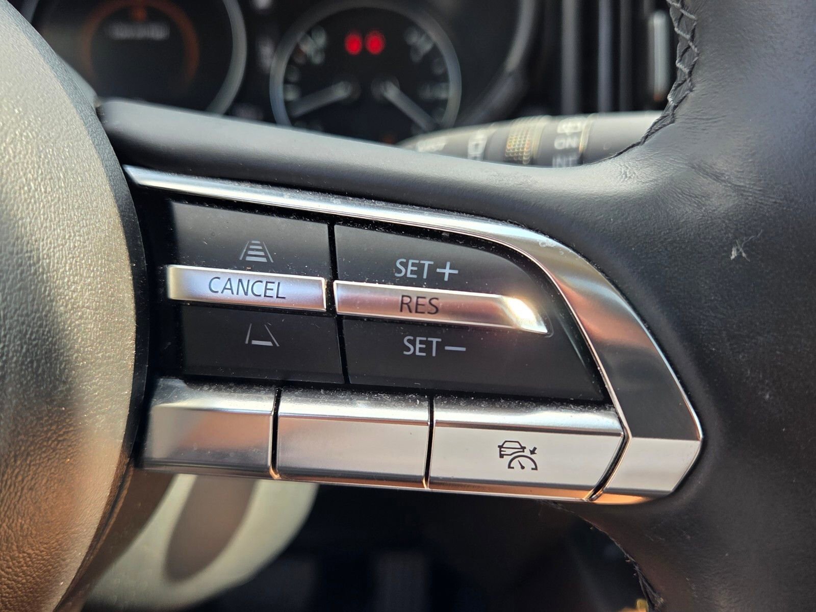 Used 2025 MAZDA CX-50 AWD 2.5 S w/ Premium Package image 27