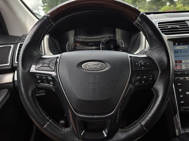 Used 2018 Ford Explorer Platinum AWD/4WD image 22