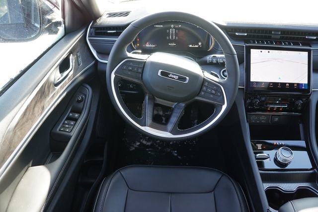 New 2025 Jeep Grand Cherokee Limited w/ Trailer Tow Package image 14