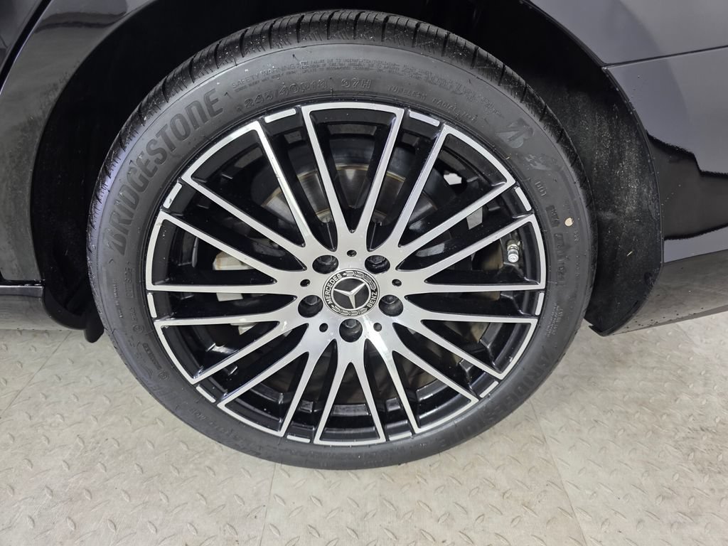 Certified 2023 Mercedes-Benz C 300 Sedan image 17