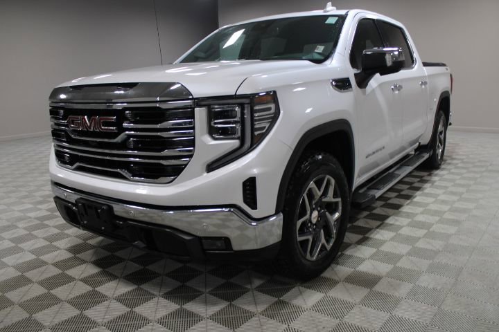 Used 2024 GMC Sierra 1500 SLT w/ SLT Premium Plus Package image 3
