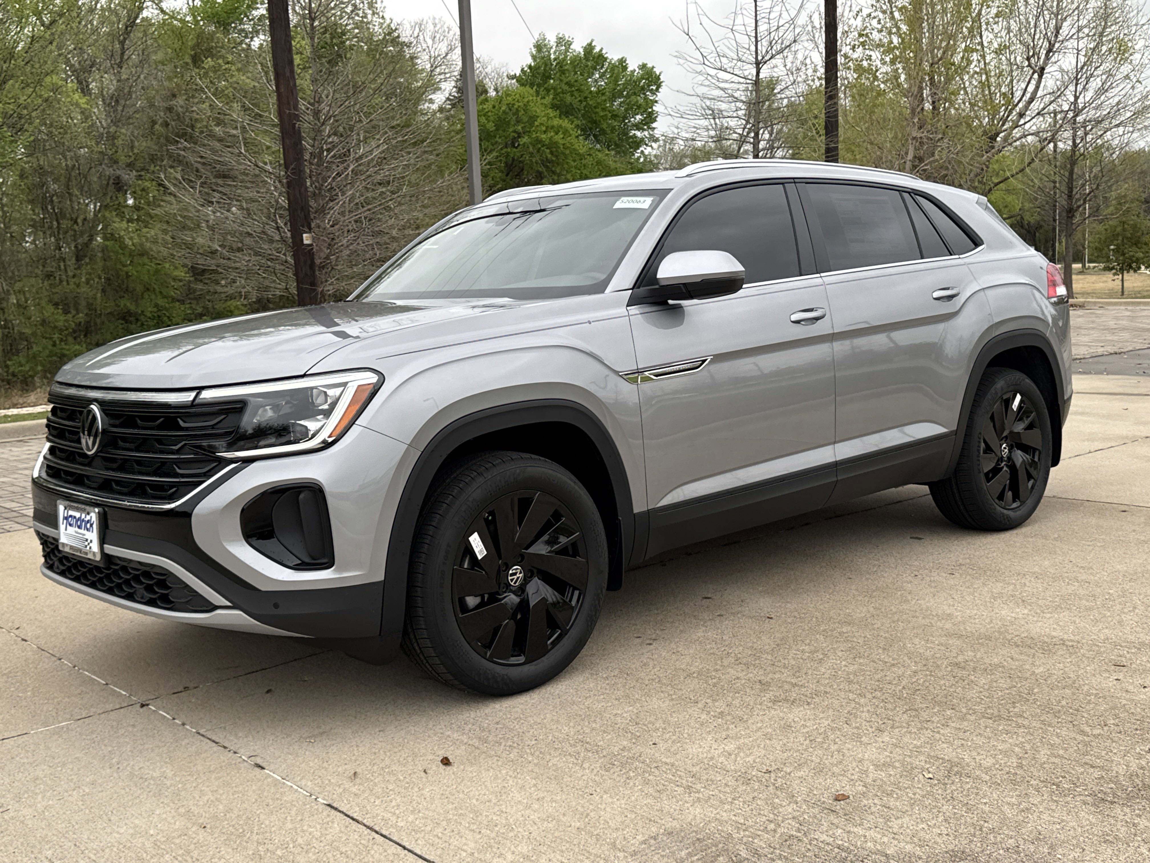 Certified 2026 Volkswagen Atlas Cross Sport SE FWD image 32