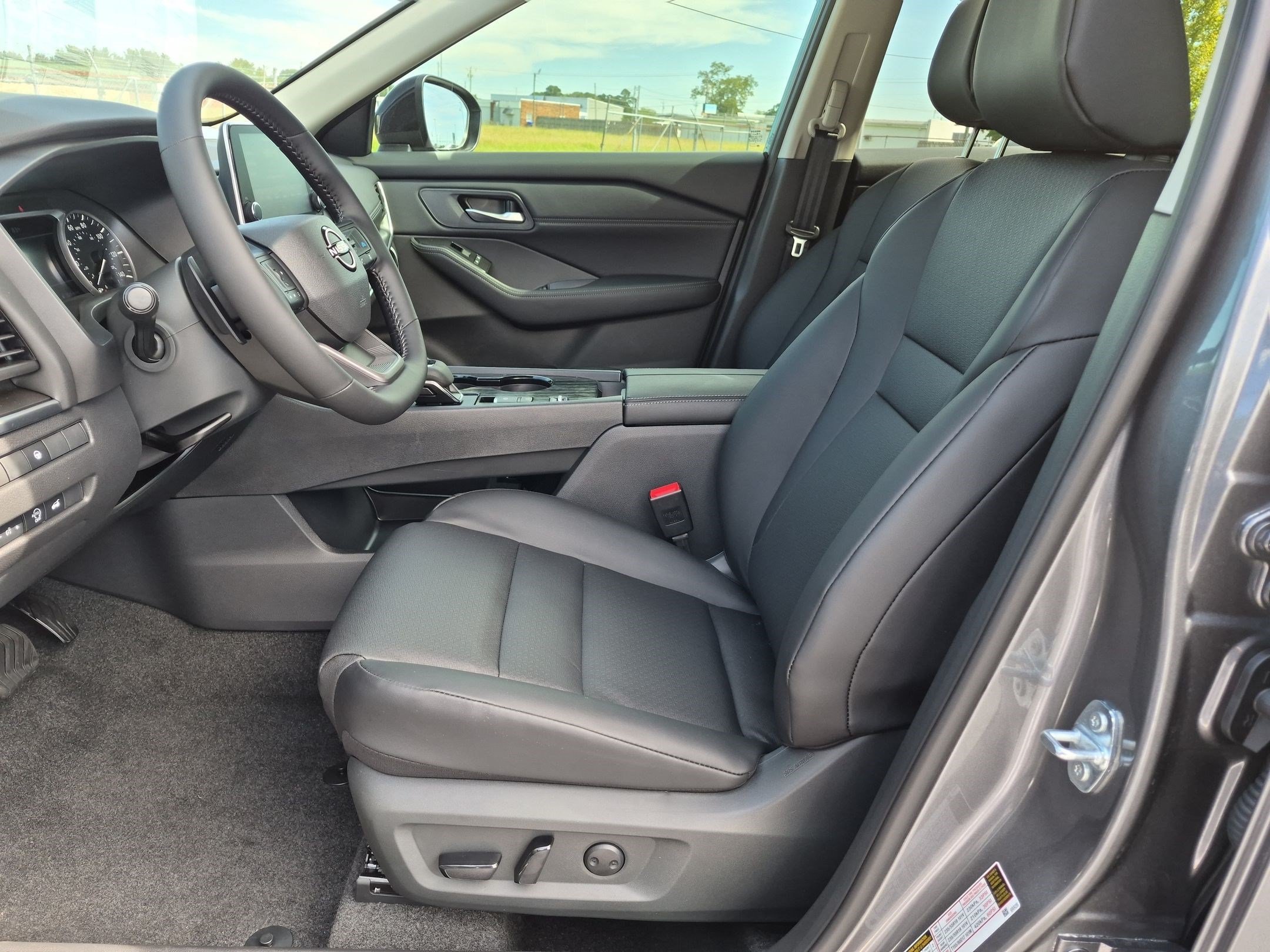New 2026 Nissan Rogue Dark Armor FWD image 15