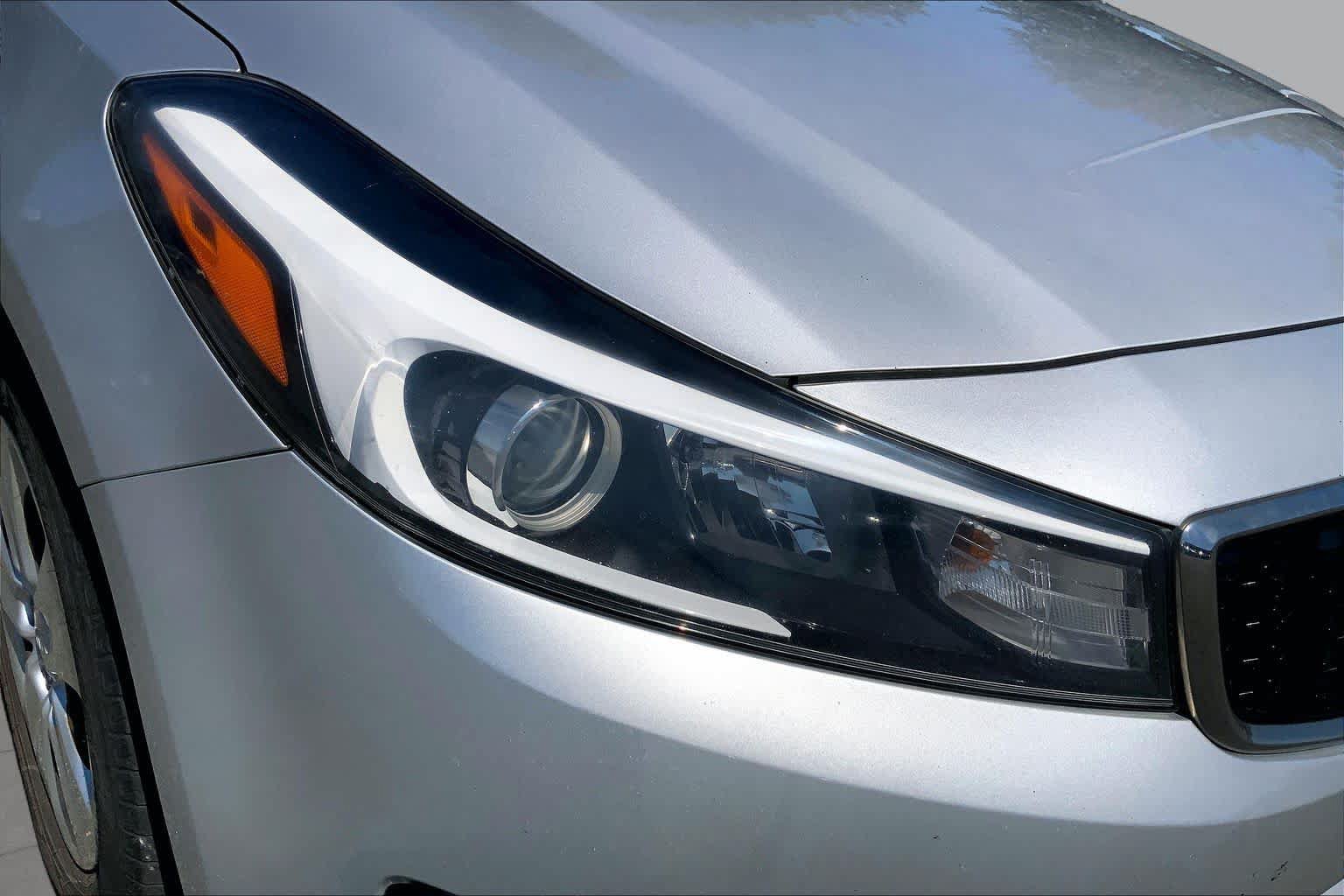 Used 2017 Kia Forte LX FWD image 28