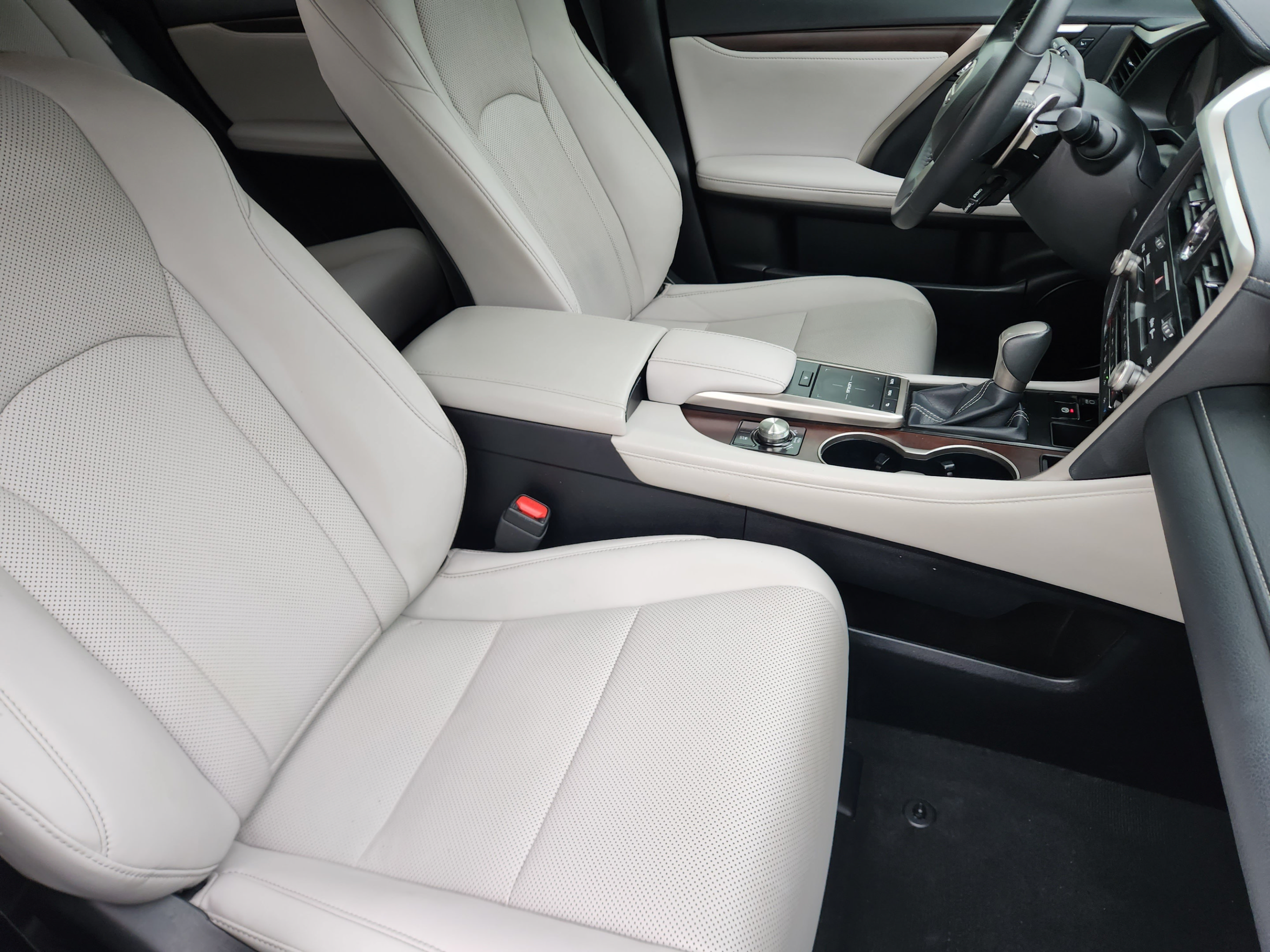 Certified 2022 Lexus RX 350 FWD w/ Premium Package image 6