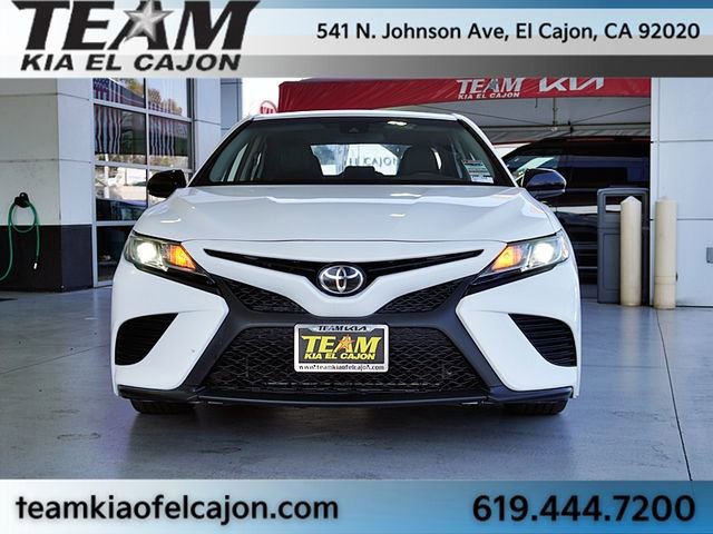 Used 2020 Toyota Camry SE w/ Carpet Mat Package image 4