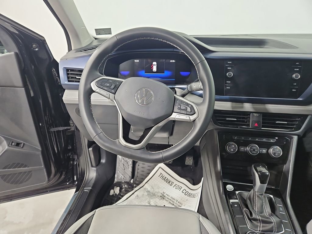 Certified 2024 Volkswagen Taos SE image 15