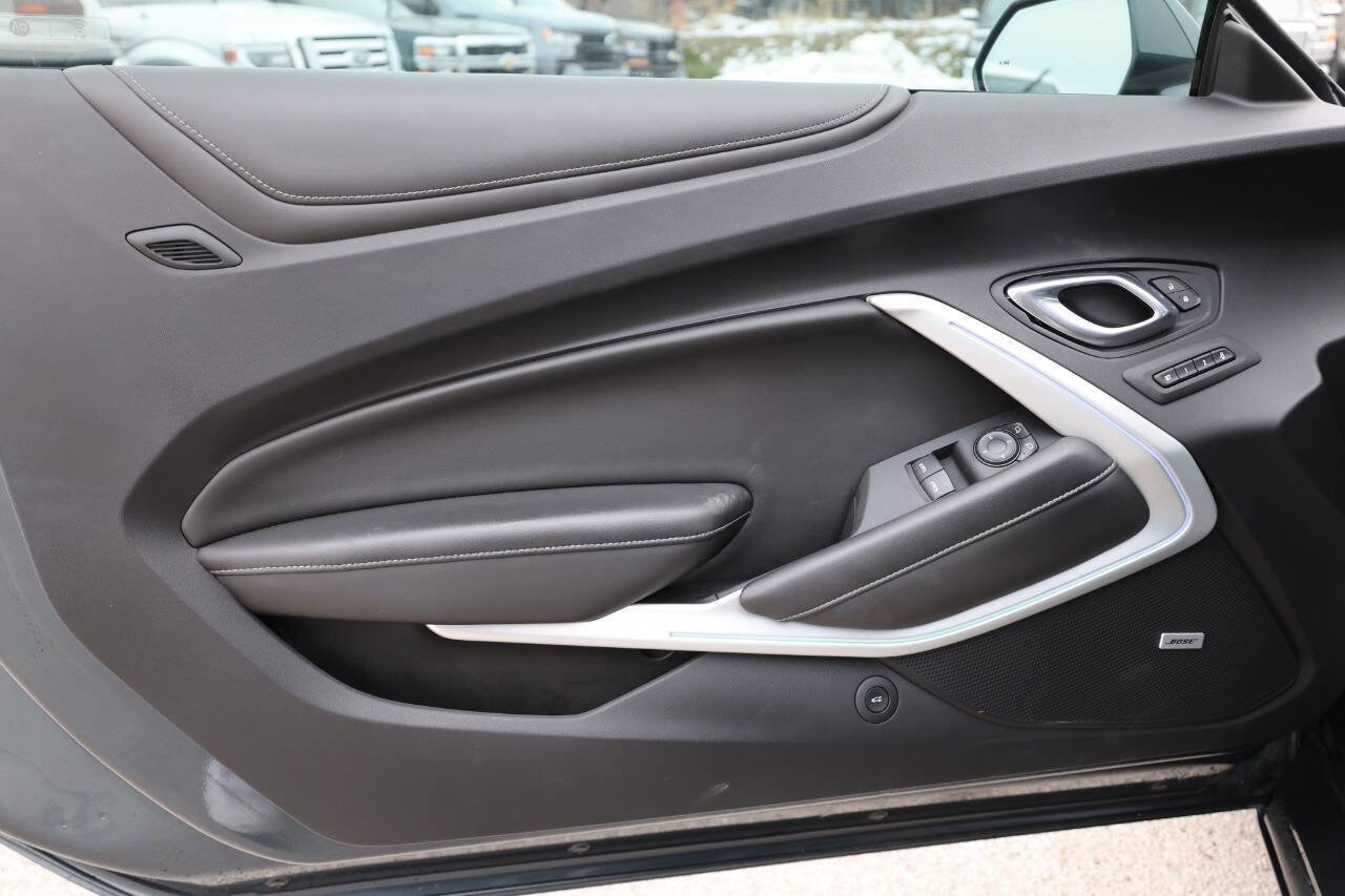 Used 2021 Chevrolet Camaro SS image 12