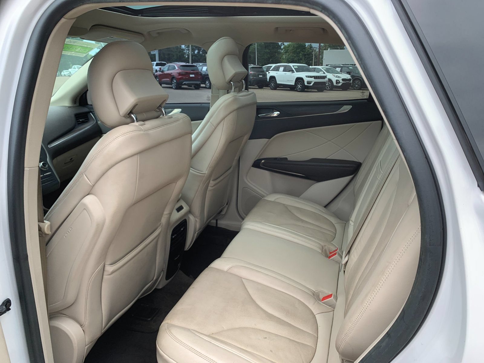 Used 2018 Lincoln MKC Reserve w/ Lincoln MKC Climate Package FWD image 15